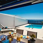 Frontline 26, Modern Coastal Design With Amazing Views