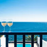 Frontline 26, Modern Coastal Design With Amazing Views بيت للعطل بْوُرتو كاليرو