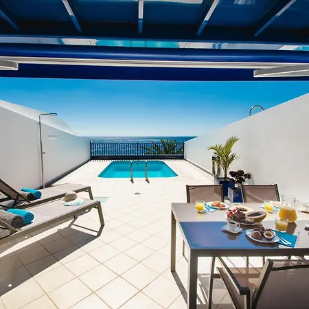 Frontline 26, Modern Coastal Design With Amazing Views