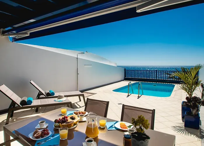 Frontline 26, Modern Coastal Design With Amazing Views