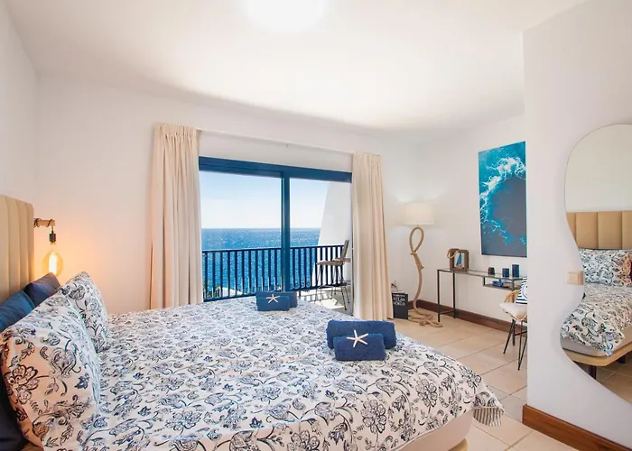 Frontline 26, Modern Coastal Design With Amazing Views 別荘 *