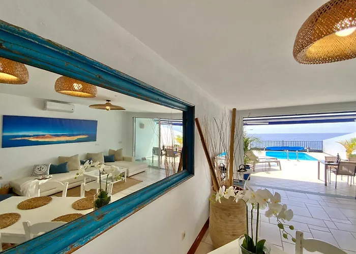 Semesterbostad Frontline 26, Modern Coastal Design With Amazing Views